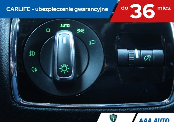 Skoda Superb cena 50000 przebieg: 121229, rok produkcji 2014 z Orzesze małe 326